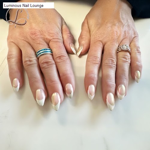 Luminous Nail Lounge